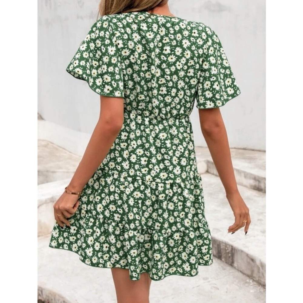 SHEIN NWT Ditsy Floral Mini Dress Green White Large